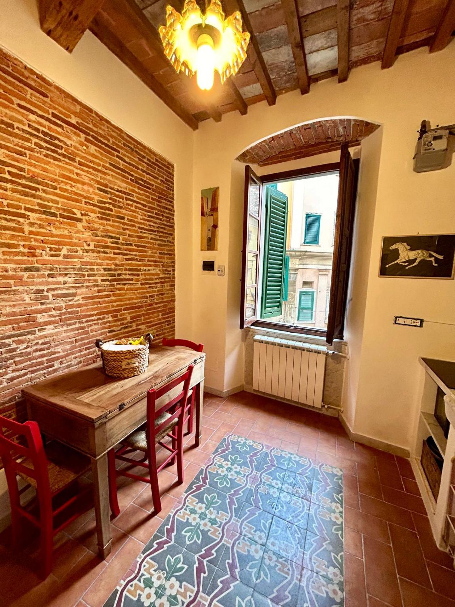La Porta Sui Monti Di Luna Carrara Exterior photo